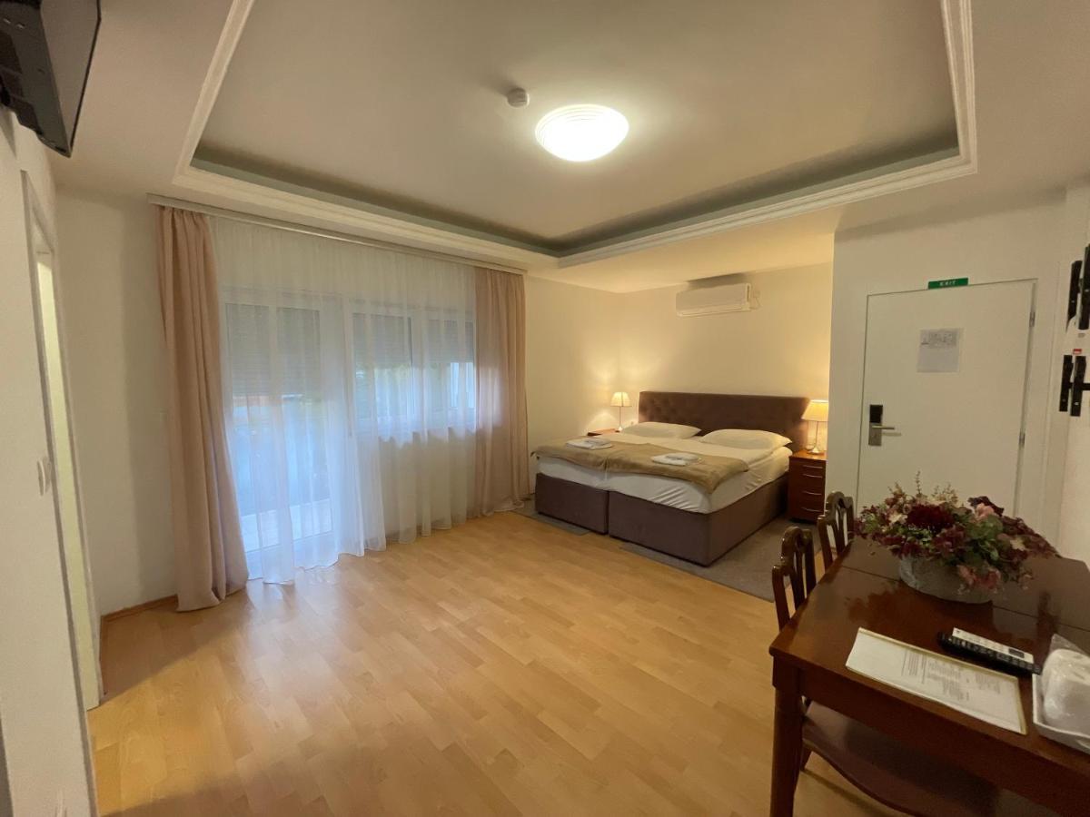 Stella Boutique Rooms Сесвете Екстер'єр фото